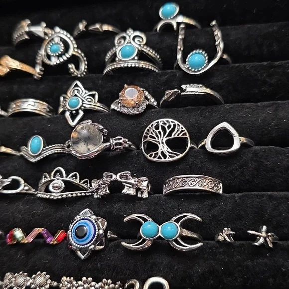 Lot of 30pcs fashion rings - Picture 3 of 3